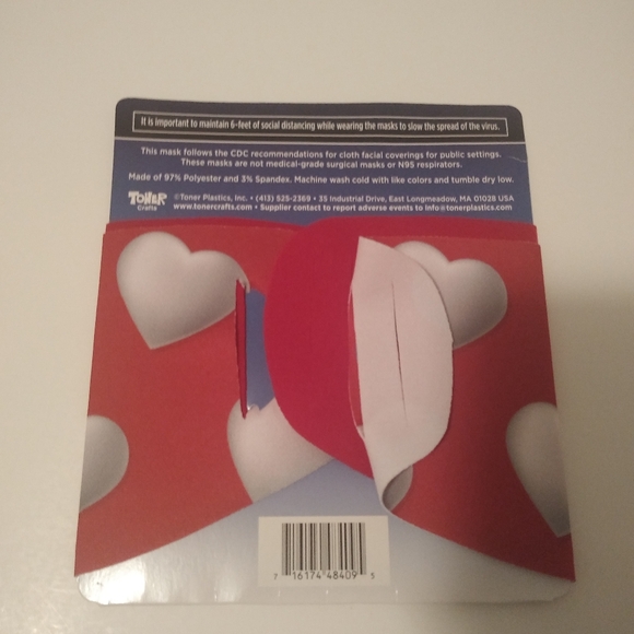 Soft Stretch Face Mask 2pk Hearts Red - Picture 2 of 2